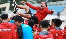 开运体育电脑版-战术革新引领夺冠梦想，豪门教练功不可没