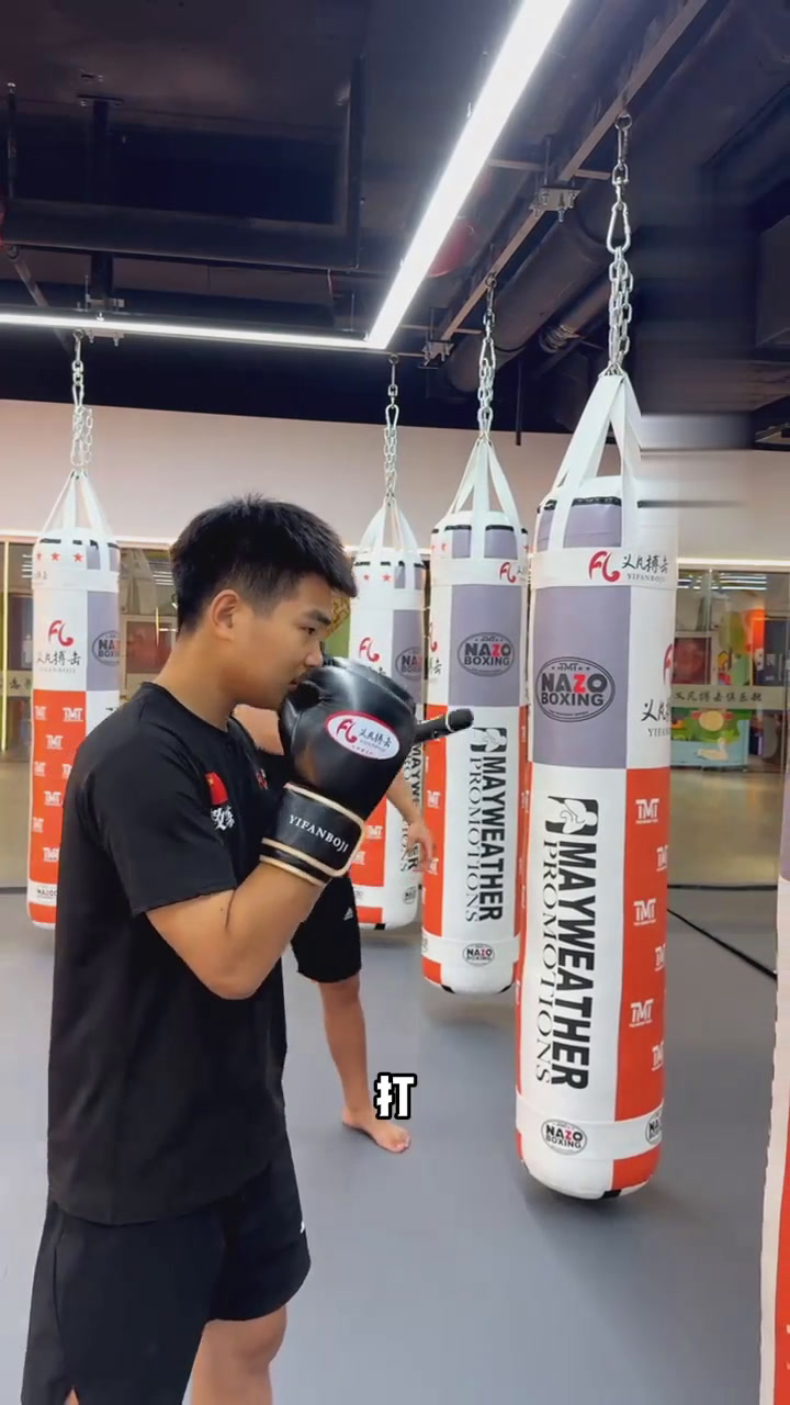 教练战术调整，队员状态逐渐提升