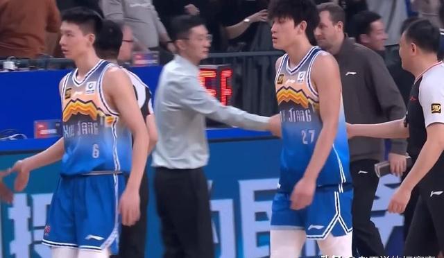 包含新疆男篮遭遇广州队，实力均衡充满对抗的词条