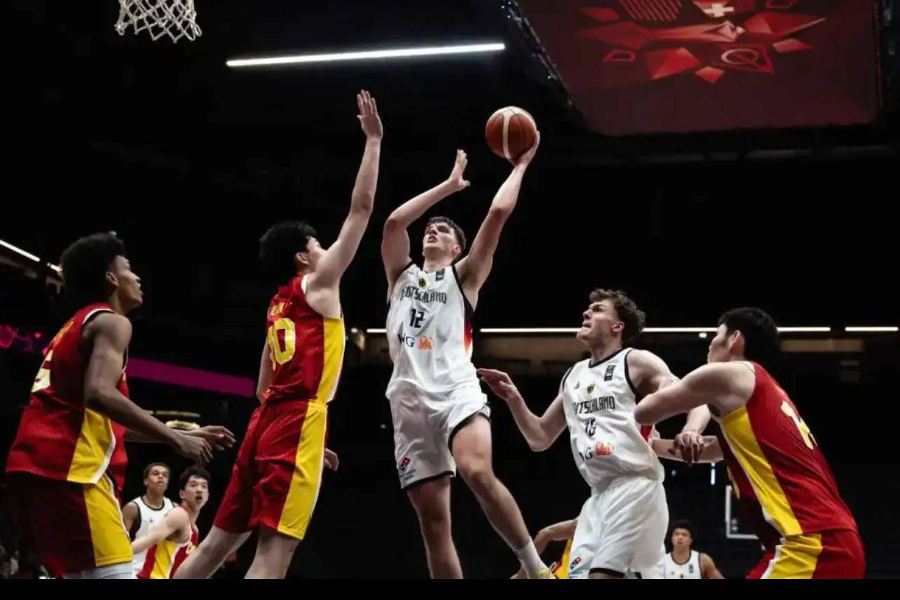 比肩文班周琦杨瀚森！郇斯楠U19世界杯场均5盖帽(u19世界杯分组)