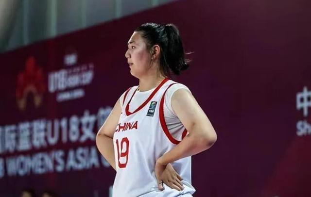 女篮世青赛名单出炉!小王思雨领衔2米26张子宇缺席!(王思雨个人简历)