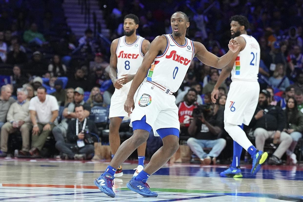 NBA-乔治训练受伤已接受左膝关节镜手术的简单介绍
