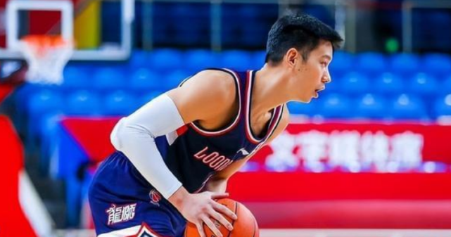 本赛季每个人都有出场机会，不明白这点的(每个赛季均可使用)