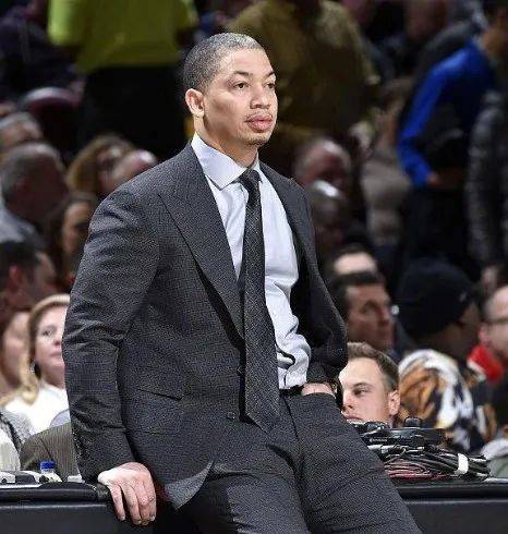 快船拿下比尔结局三赢轮换大升级小艇变航母？(快船续约威少合同曝光)