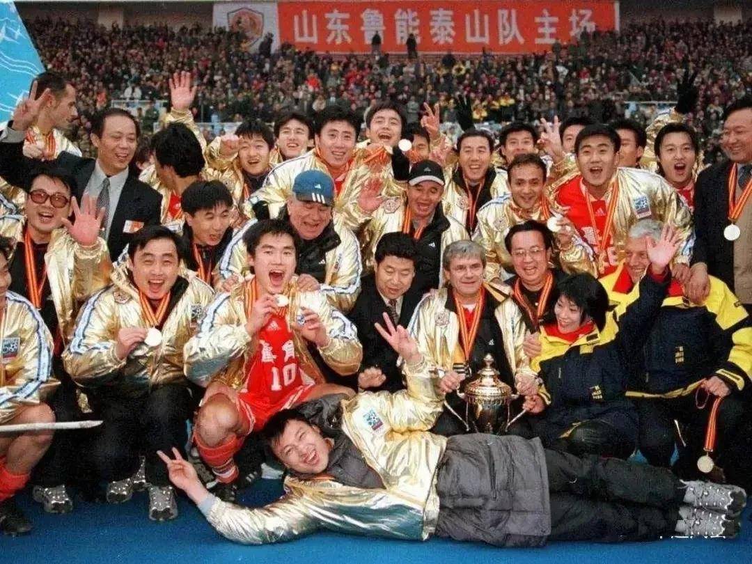 开云体育-喜讯！宿茂臻官方宣布三名国脚新援正式加盟鲁能，中卫王牌领衔(宿茂臻几任妻子)