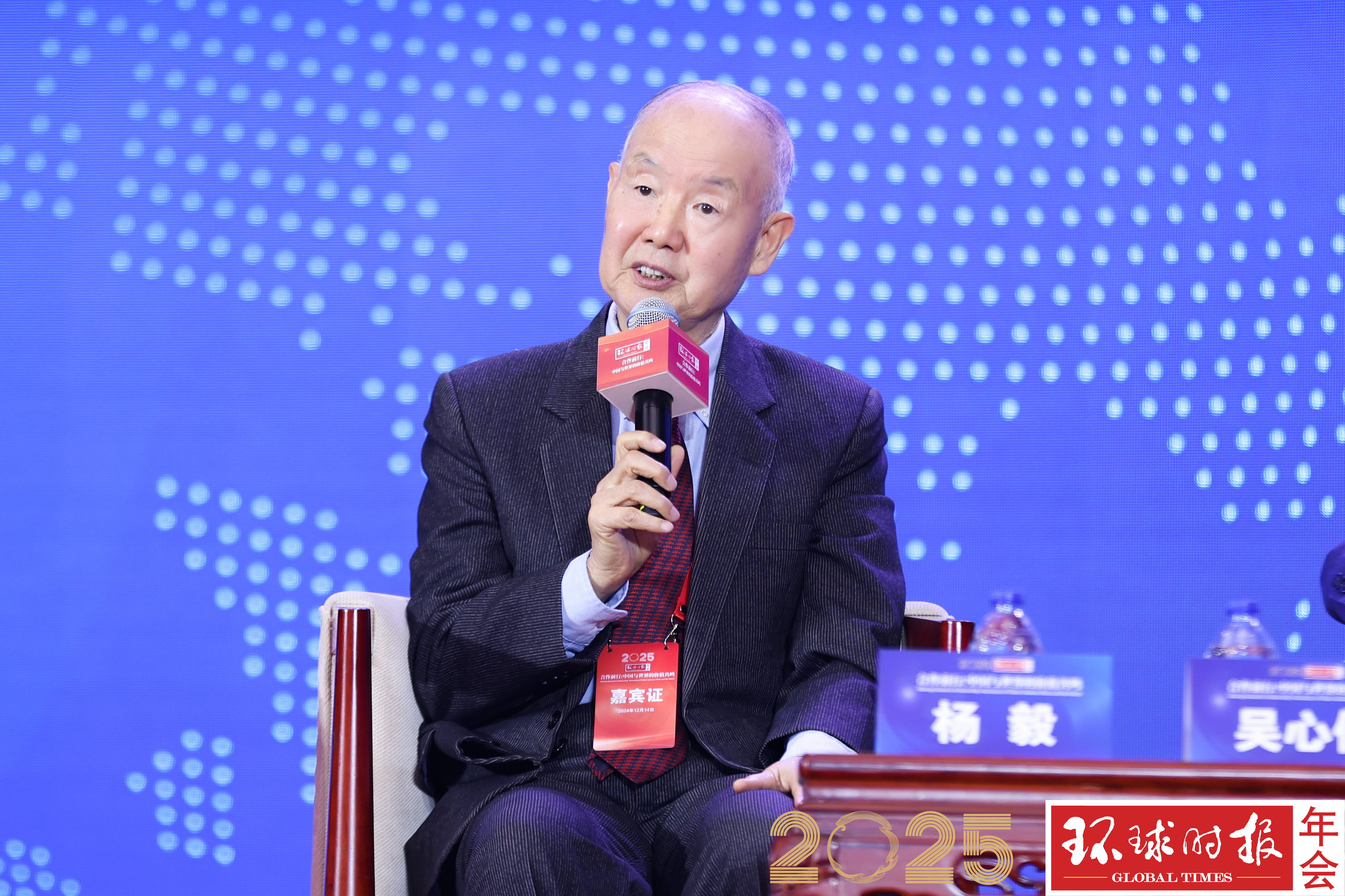 包含杨毅谈易建联专访节目:不要赋予太深意义网友审判什么？的词条