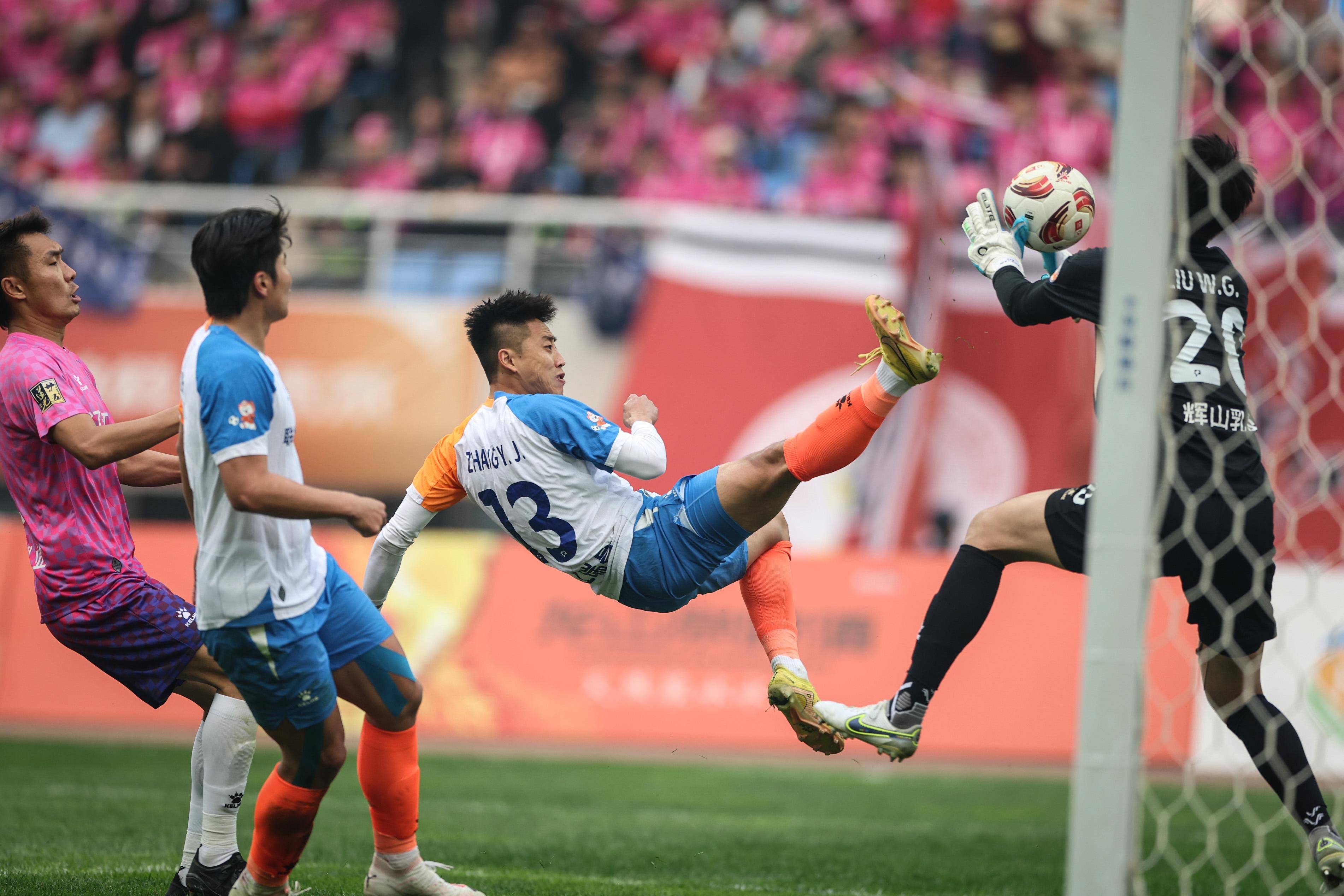 包含3-0、1-1，辽宁铁人震撼登顶！中甲疯狂世界波夜，积分榜大的词条